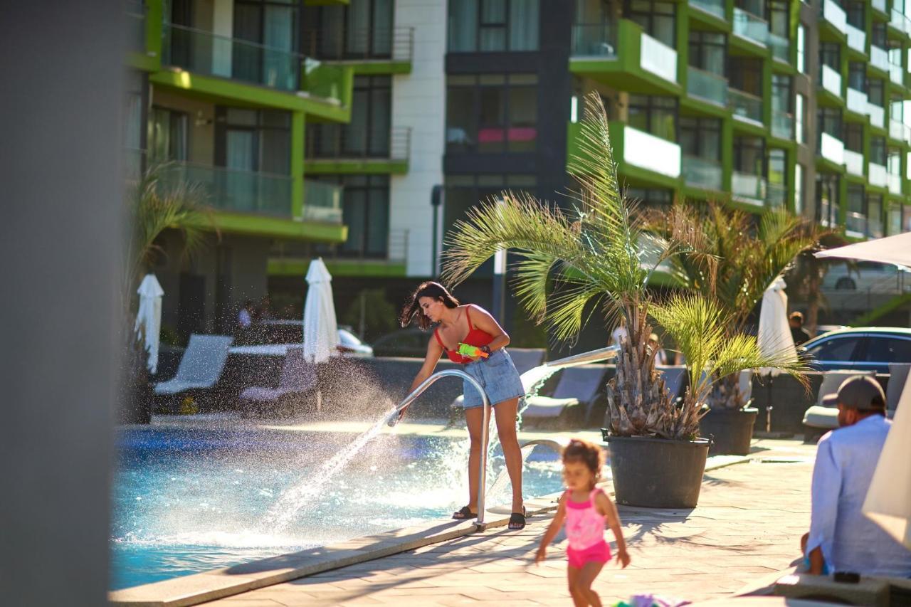 San Francisco Aparthotel Pool & Spa Mamaia Nord Năvodari Extérieur photo